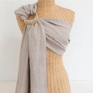 Sakura Bloom Basic Linen Ring Sling Baby Carrier in color Flax